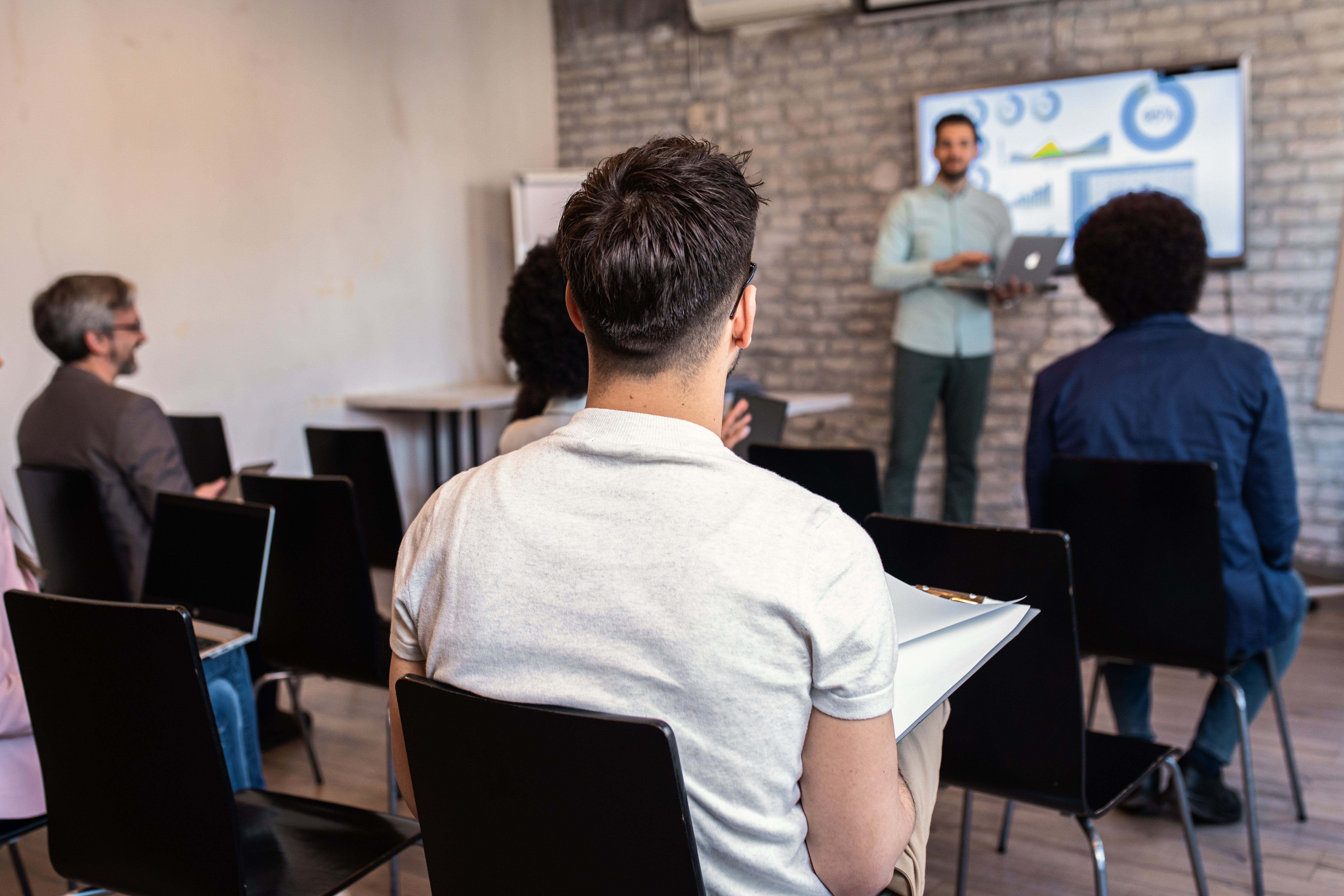 Employee Training Programs – Set Your Team Up for Success